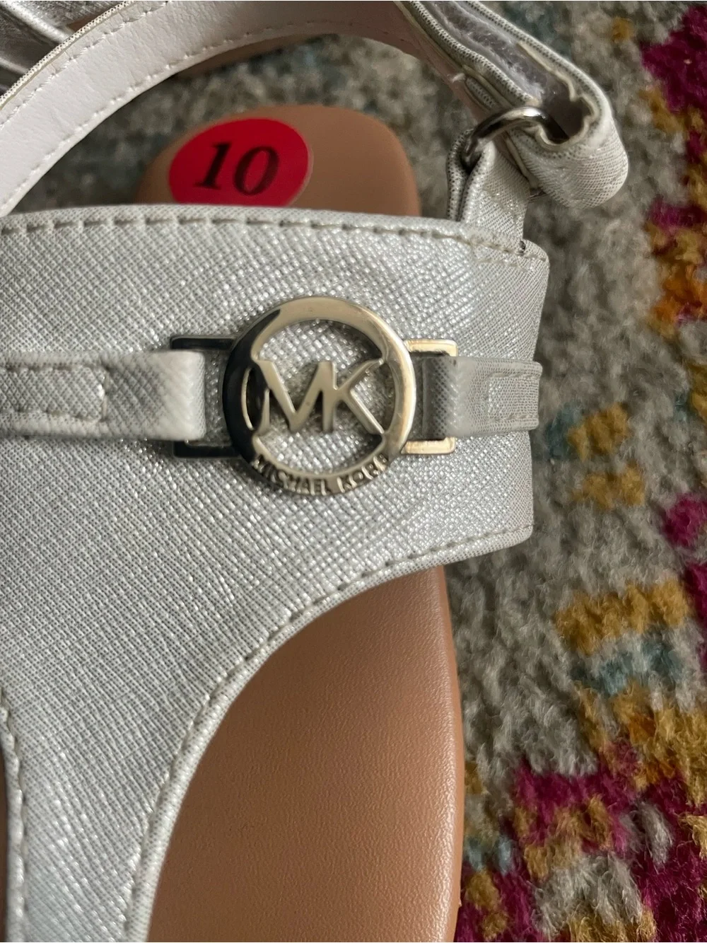 Michael Kors White Kids Girls' Thong Sandals with Gold MK Medallion size 10 new